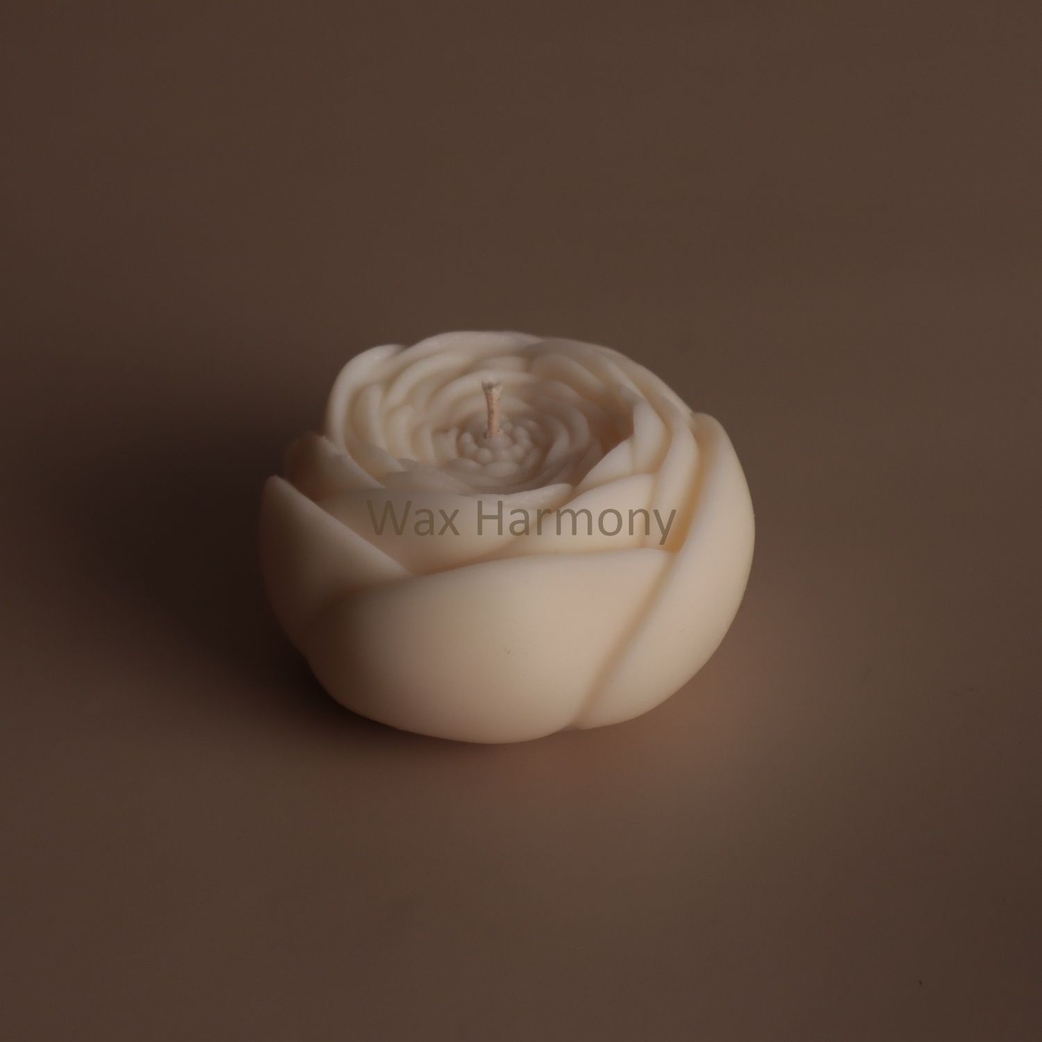 Свічка Півоноподібна троянда біла &mdash; фото Wax Harmony