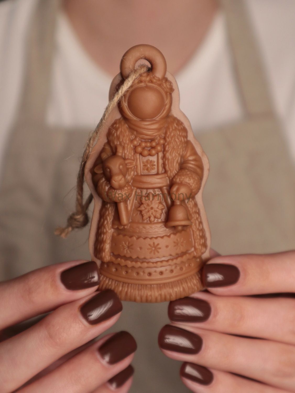 Воскове аромасаше Берегиня Різдва коричневе &mdash; фото Wax Harmony