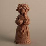Свічка Берегиня Осені коричнева &mdash; фото Wax Harmony